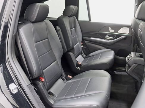 Used 2020 Mercedes-Benz GLS 450 4MATIC image 33