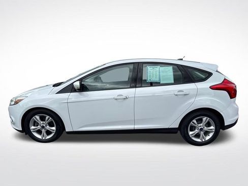 Used 2014 Ford Focus SE FWD image 2