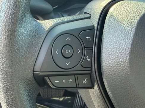Used 2025 Toyota RAV4 XLE AWD/4WD image 26