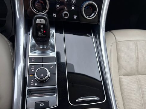 Used 2022 Land Rover Range Rover Sport HSE Silver Edition image 21