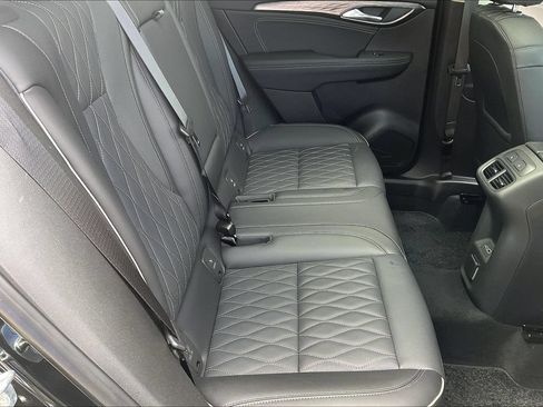 Used 2023 Buick Envision Avenir AWD/4WD image 20