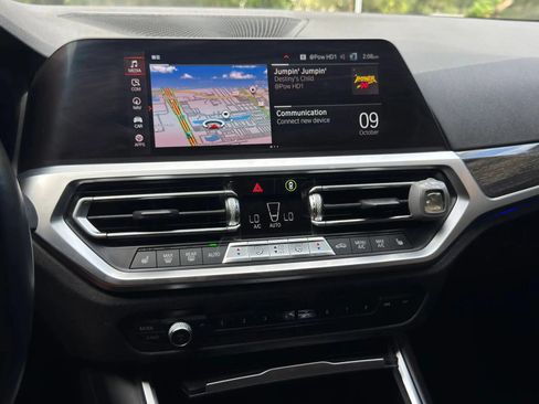 Used 2022 BMW 330i xDrive Sedan w/ Premium Package AWD/4WD image 16