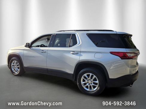 Used 2019 Chevrolet Traverse LT FWD image 3