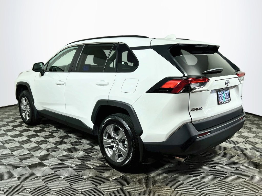 Used 2025 Toyota RAV4 XLE w/ Convenience Package AWD/4WD image 5