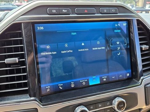 Used 2022 Ford F250 Lariat w/ Lariat Ultimate Package AWD/4WD image 28