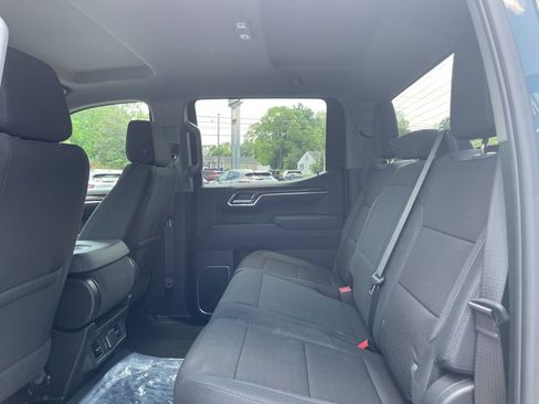 Used 2025 Chevrolet Silverado 1500 LT AWD/4WD image 14