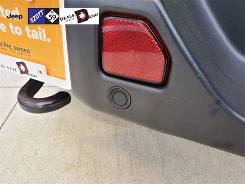 Used 2018 Jeep Wrangler Unlimited Sahara w/ Dual Top Group image 6