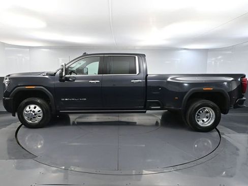 Used 2024 GMC Sierra 3500 Denali Ultimate image 11