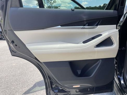 Used 2025 INFINITI QX60 Sensory AWD/4WD image 2