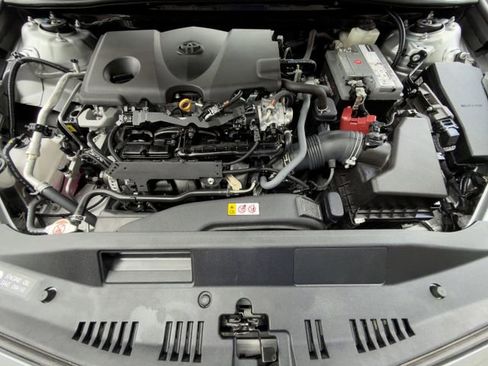Used 2022 Toyota Camry XSE FWD image 30