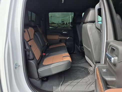 Certified 2022 Chevrolet Silverado 2500 High Country w/ Technology Package AWD/4WD image 25