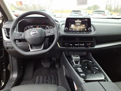 New 2026 Nissan Rogue SV image 9