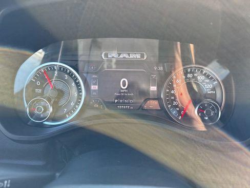 Used 2020 RAM 1500 Big Horn AWD/4WD image 10