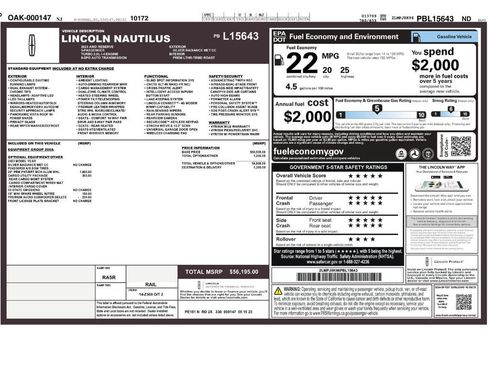 Used 2023 Lincoln Nautilus Reserve w/ Cargo Utility Package AWD/4WD image 2