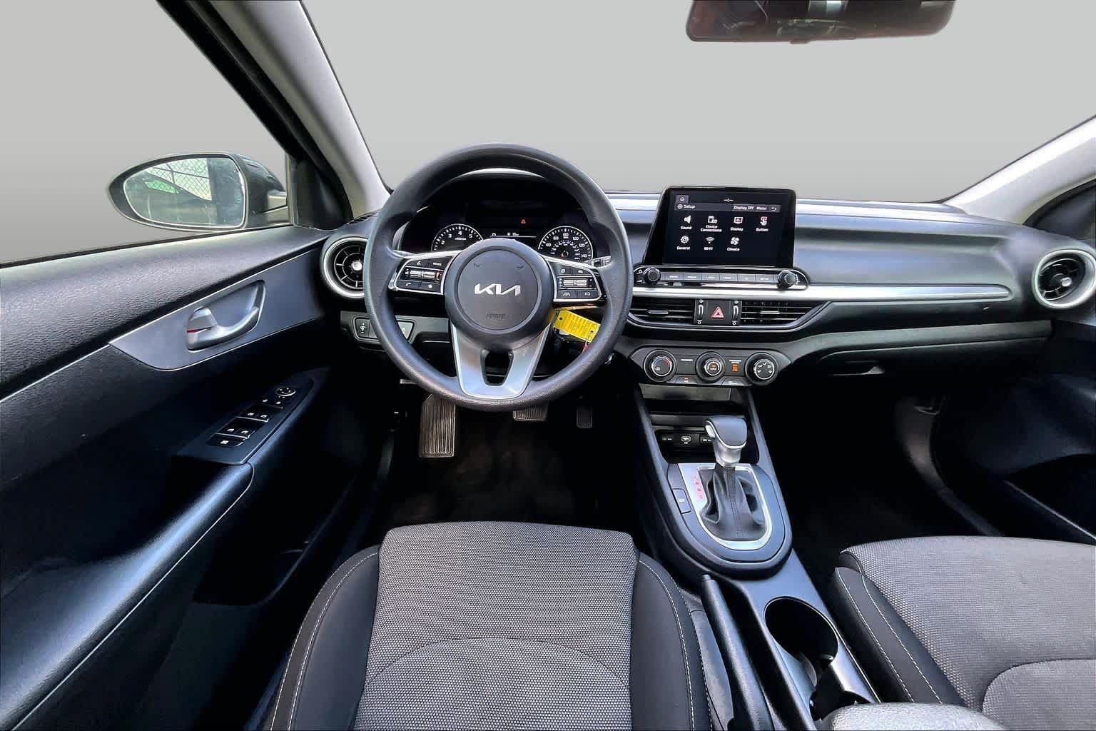 Used 2022 Kia Forte LXS FWD image 6
