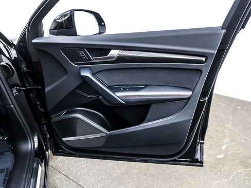 Used 2023 Audi SQ5 Premium Plus w/ Premium Plus Package image 25