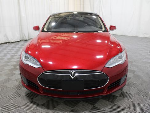 Used 2015 Tesla Model S 70 image 33