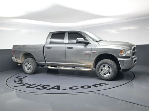 Used 2013 RAM 2500 Tradesman w/ Chrome Appearance Group image 15