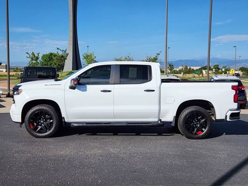 Used 2022 Chevrolet Silverado 1500 RST w/ Redline Edition AWD/4WD image 2