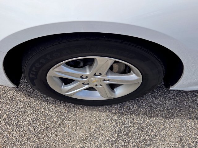 Used 2023 Chevrolet Malibu LS FWD image 17
