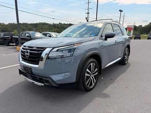 Certified 2024 Nissan Pathfinder Platinum w/ Cargo Package AWD/4WD image 2
