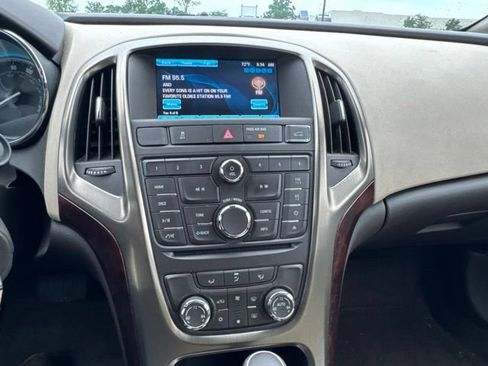 Used 2014 Buick Verano FWD image 12
