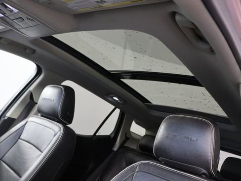 Used 2019 GMC Terrain Denali w/ Advanced Safety Package image 19