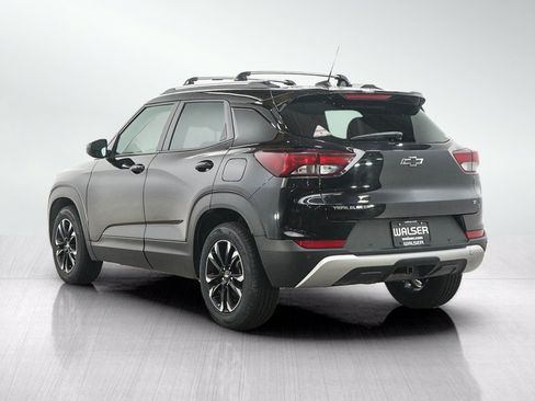 Used 2022 Chevrolet TrailBlazer LT w/ Convenience Package FWD image 3