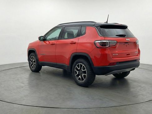 Used 2025 Jeep Compass Trailhawk image 6