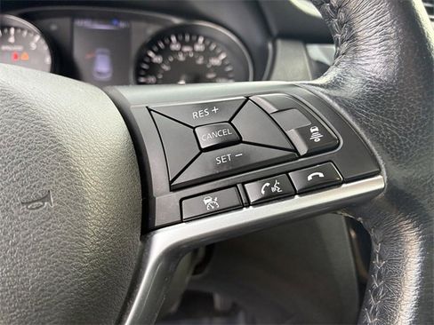 Used 2018 Nissan Rogue Sport SV w/ SV Technology Package image 23