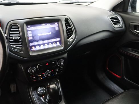 Used 2020 Jeep Compass Trailhawk AWD/4WD image 15