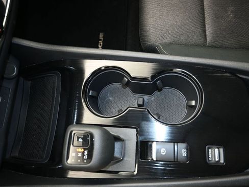 Certified 2024 Nissan Rogue SV FWD image 17