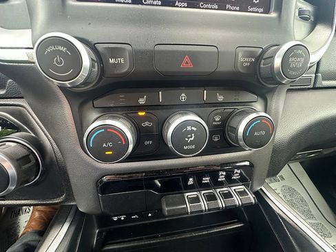 Used 2019 RAM 1500 Big Horn AWD/4WD image 23
