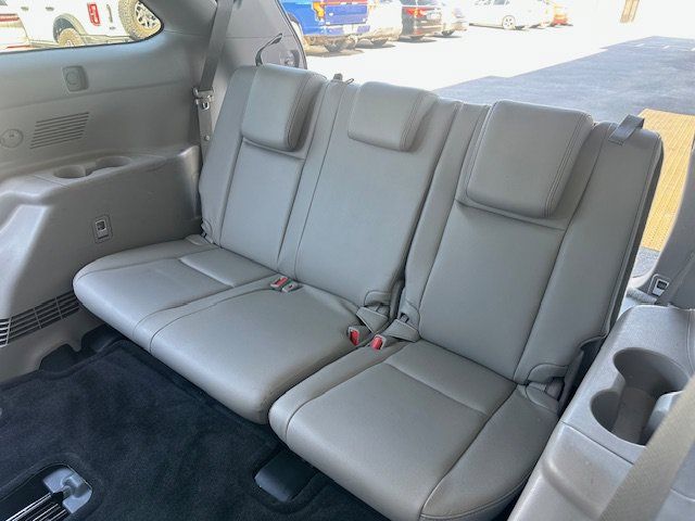 Used 2018 Toyota Highlander XLE w/ Carpet Mat Package (TMS) FWD image 24
