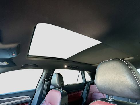 Used 2022 Volkswagen Atlas Cross Sport SEL Premium R-Line image 23