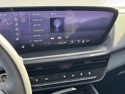 Used 2025 Buick Envision Preferred image 23