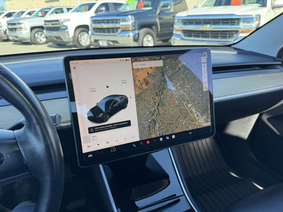 Used 2018 Tesla Model 3 Long Range RWD image 25