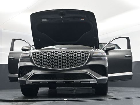 Used 2025 Genesis GV80 3.5T Prestige image 22