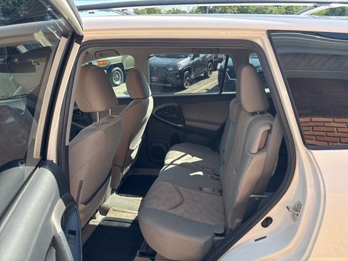 Used 2012 Toyota RAV4 4WD w/ Value Pkg image 19