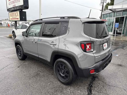 Used 2021 Jeep Renegade Limited w/ Trailer Tow Group image 8