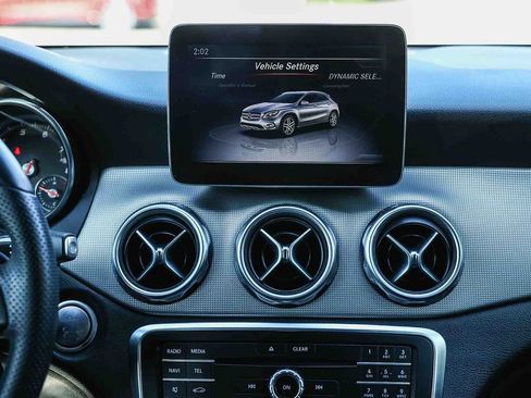 Used 2019 Mercedes-Benz GLA 250 image 30