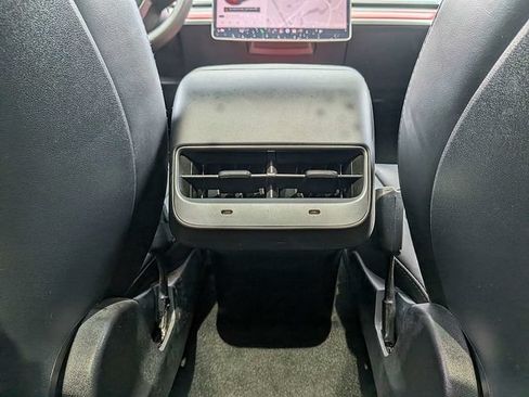Used 2021 Tesla Model Y Long Range AWD/4WD image 13