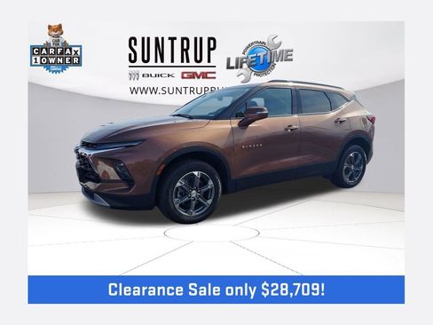 Used 2023 Chevrolet Blazer LT AWD/4WD image 1