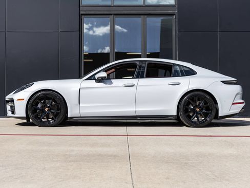 Certified 2026 Porsche Panamera RWD image 2