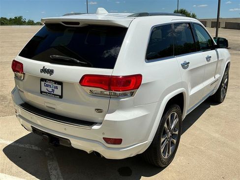 Used 2018 Jeep Grand Cherokee Overland AWD/4WD image 6