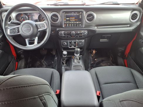 Used 2021 Jeep Wrangler Unlimited Sahara image 12