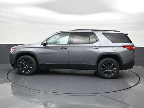 Used 2021 Chevrolet Traverse RS FWD image 2