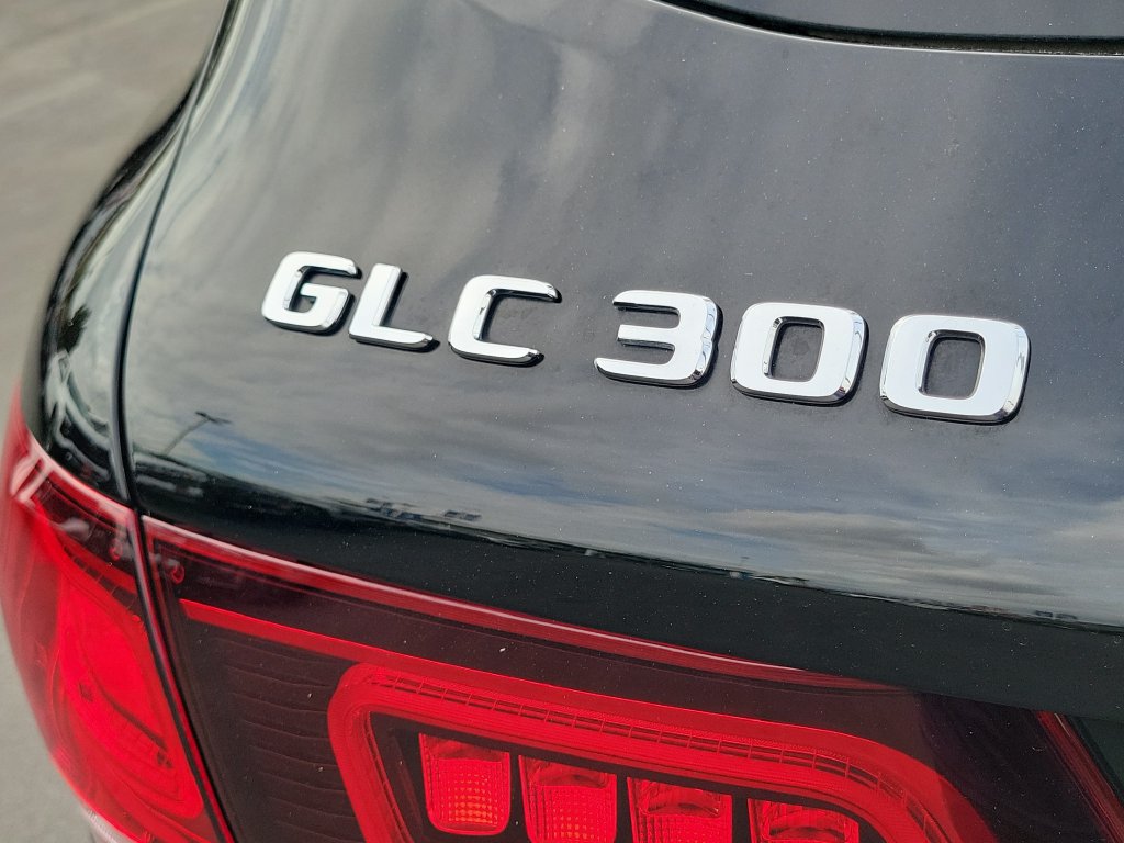 Used 2022 Mercedes-Benz GLC 300 image 21