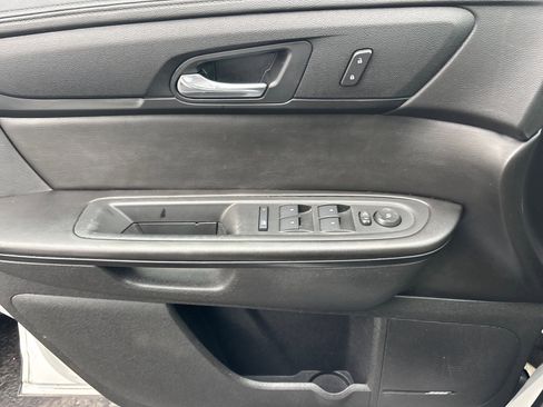 Used 2017 Chevrolet Traverse LT w/ Graphite Special Edition image 39