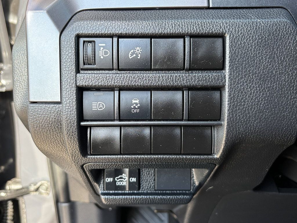 Certified 2026 Toyota Tacoma SR5 AWD/4WD image 23